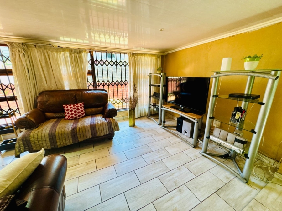 10 Bedroom Property for Sale in Amalinda Eastern Cape